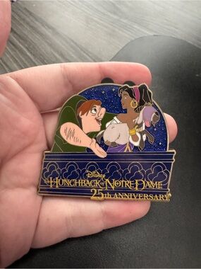 Disney Legacy Collection Hunchback Of Notre Dame 25th Anniversary Pin